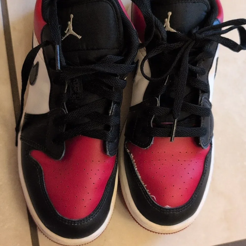 Nike Air Jordan 1 Low Bred Toe 2.0 Youth Kids Sneakers Black Red White Size 5.5Y